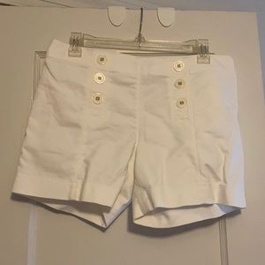 The Limited white sz 4 sailor shorts w/ decorative buttons & functional zipper